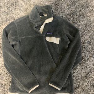 women’s Patagonia fleece pullover